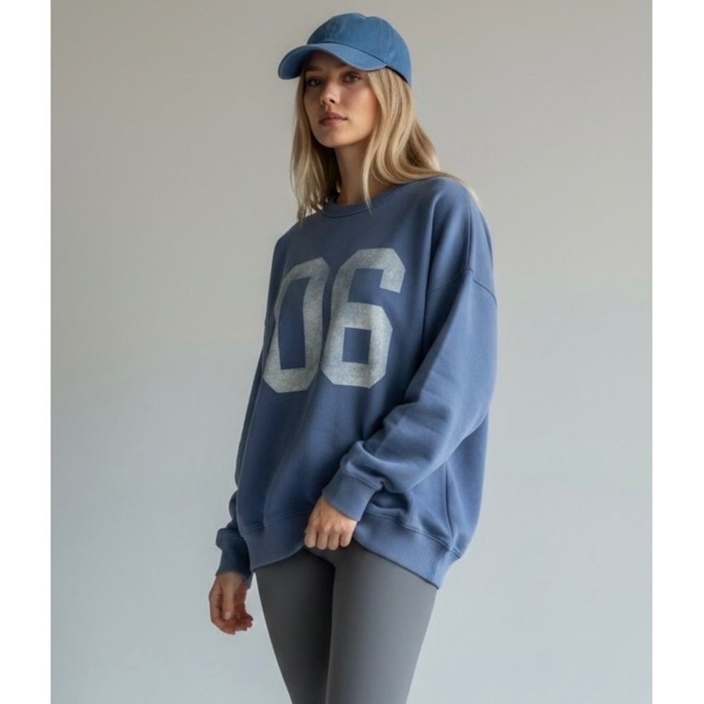 NEW Aerie Oversized 06 Graphic‎ Sweatshirt Blue Medium Loungewear Comfy Pullover